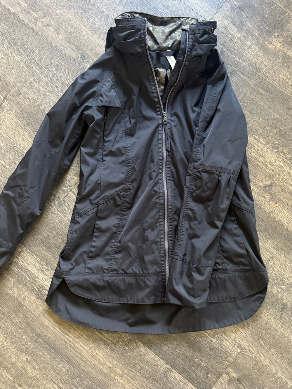 lululemon athletica Black Hooded Lightweight Trench windbreaker jacket